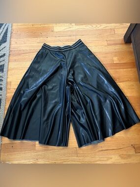 Halogen Faux Leather Gaucho Pants Black Wide Leg Cropped High Rise Size Medium
